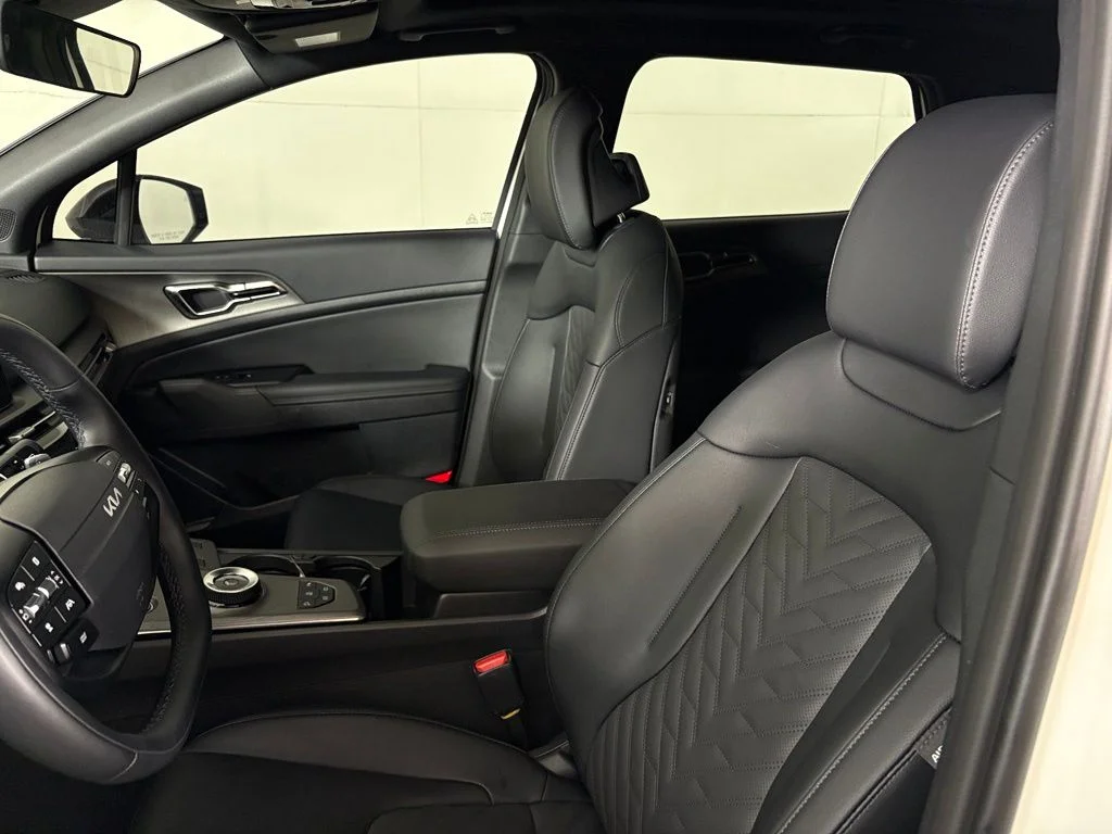 New 2027 White Kia X-Line image 18