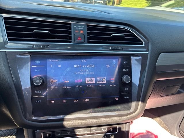 Used 2019 White Volkswagen 2.0T SE image 14