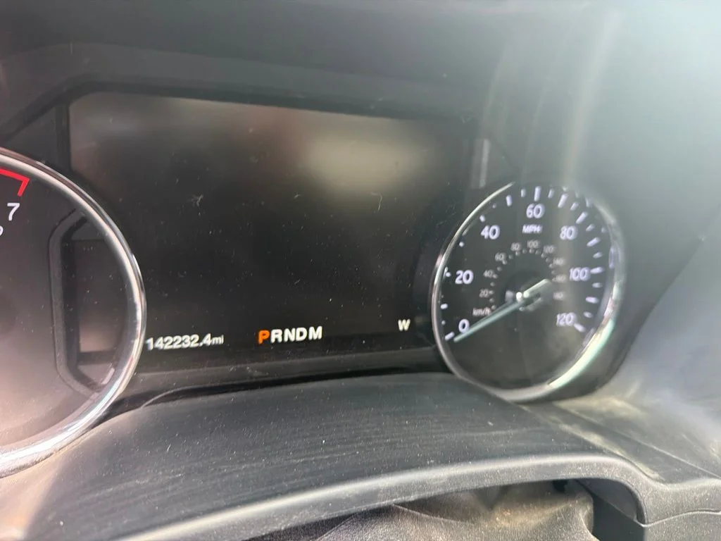 Used 2018 Silver Ford XLT image 9