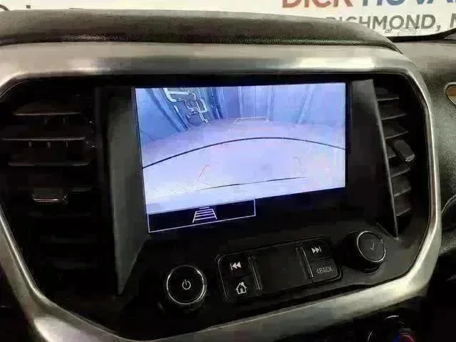 Used 2020 White GMC SLE image 27