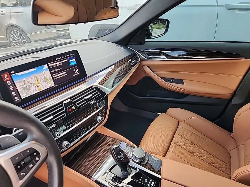 Used 2023 Black Sapphire Metallic BMW 540i image 6