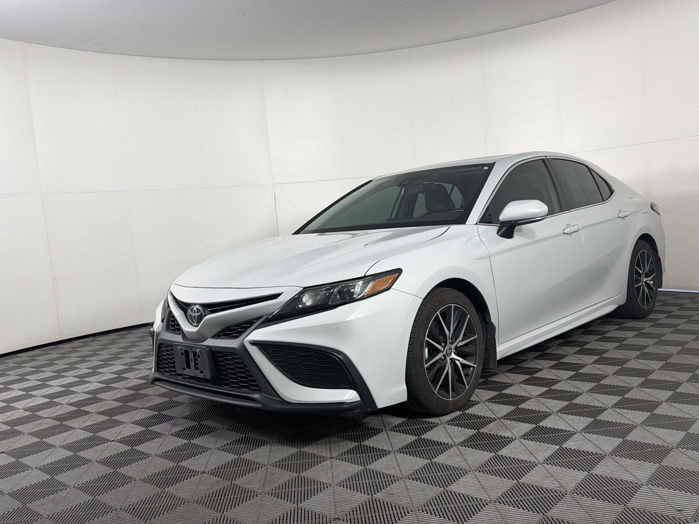 Used 2023 Ice Edge Toyota SE image 2