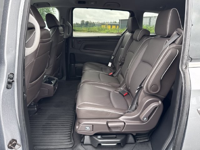 2024 Honda Odyssey Elite - Photo 16