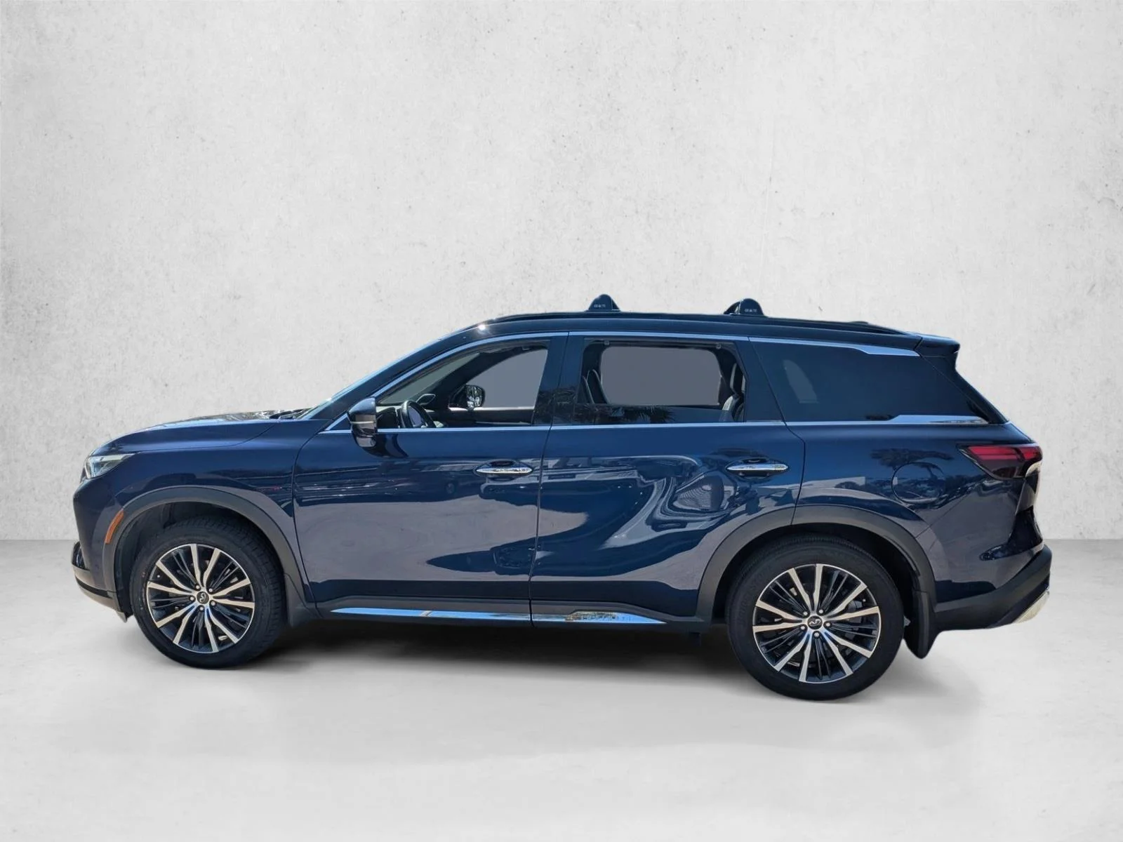 Used 2022 Grand Blue/Black Obsidian INFINITI AUTOGRAPH image 8