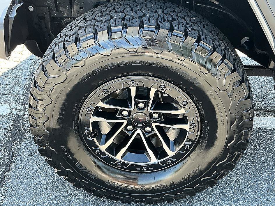 Used 2025 Anvil Clearcoat Jeep Rubicon image 10