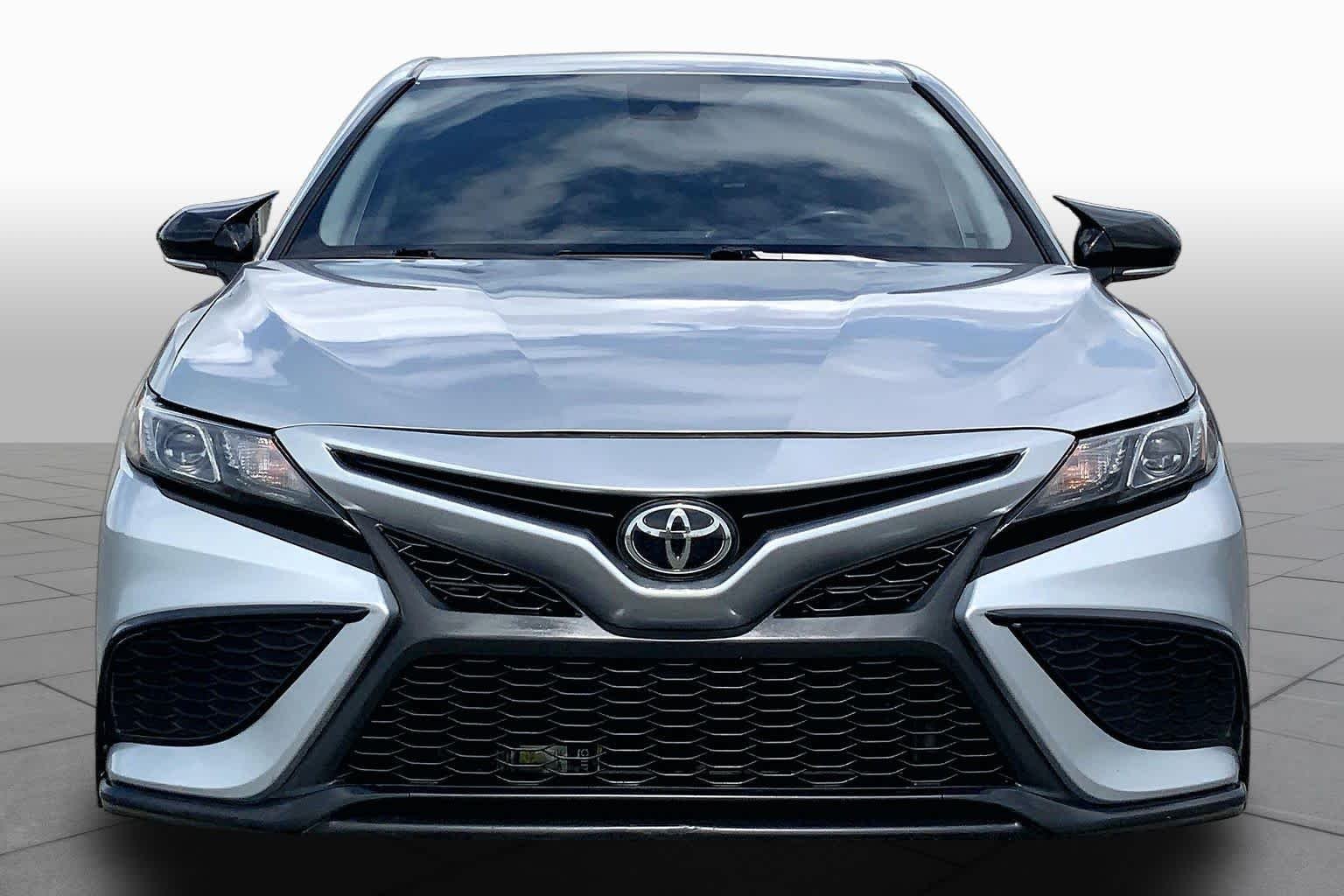 Used 2022 Celestial Silver Metallic Toyota SE image 4
