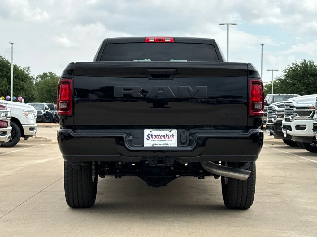 New 2026 Diamond Black Crystal Pearl-Coat Exterior Paint RAM Big Horn image 8
