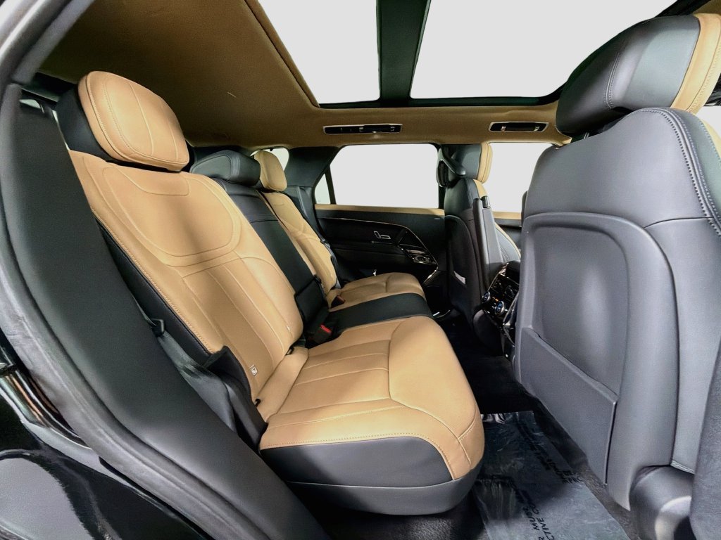 Used 2026 Black Land Rover Dynamic SE image 29