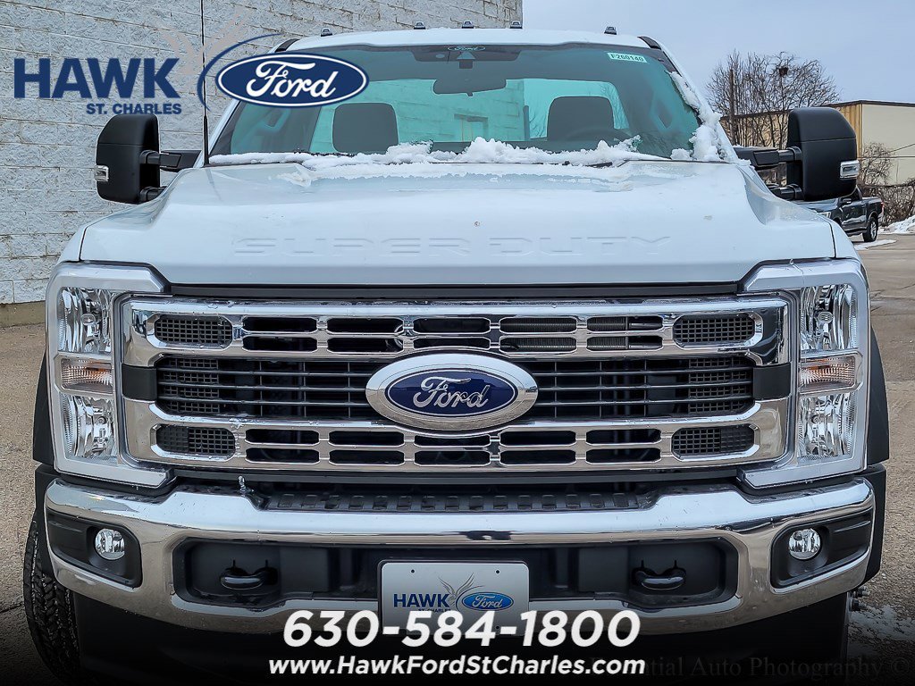 New 2026 Oxford White Ford F-450® XL image 4