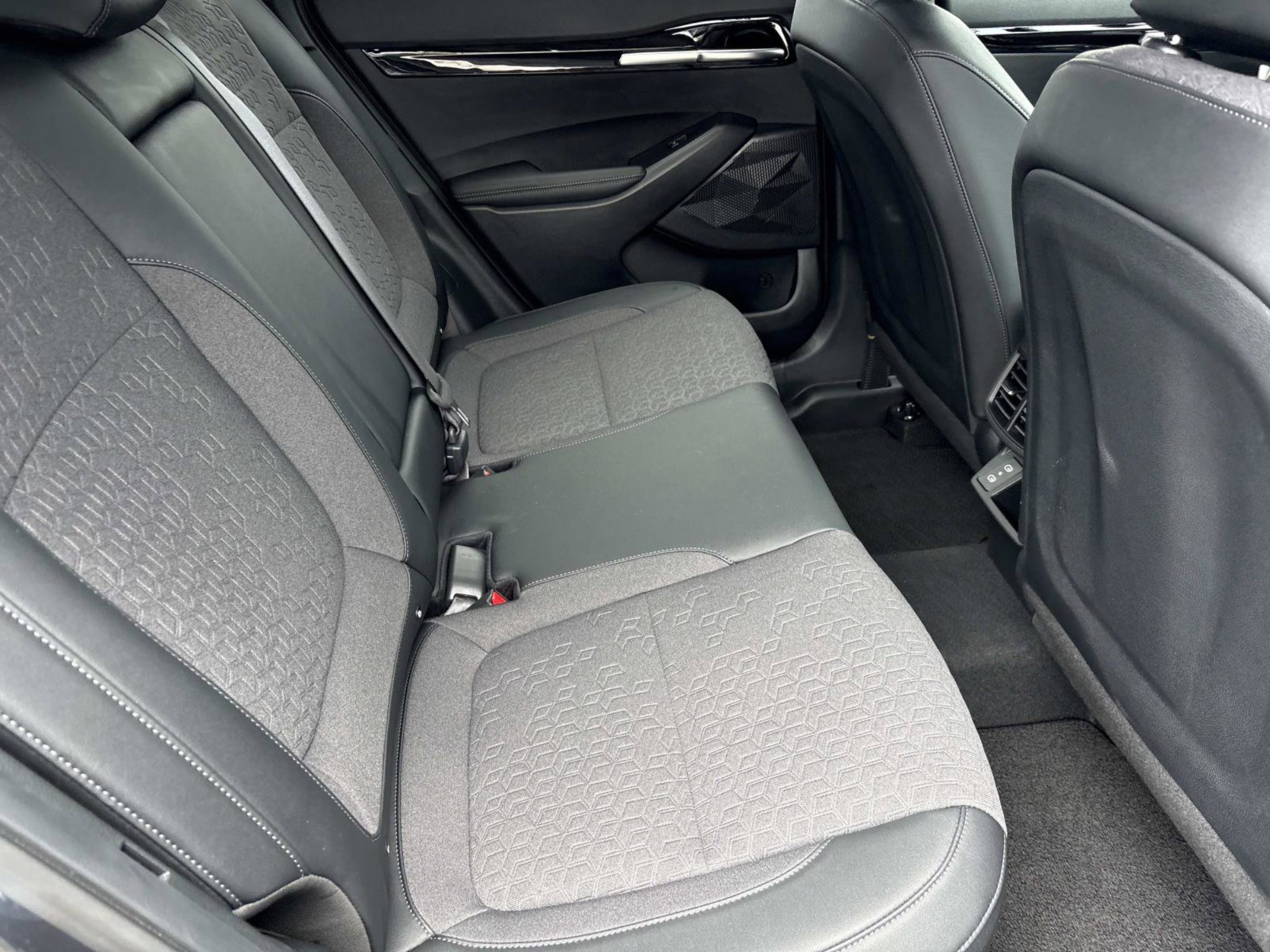 2025 Kia Seltos S - Photo 17