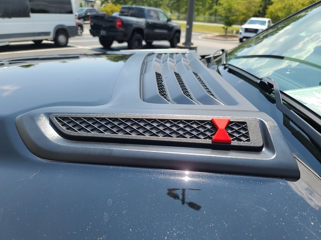 New 2026 Diamond Black Crystal Pearl-Coat Exterior Paint RAM Big Horn/Lone Star image 37