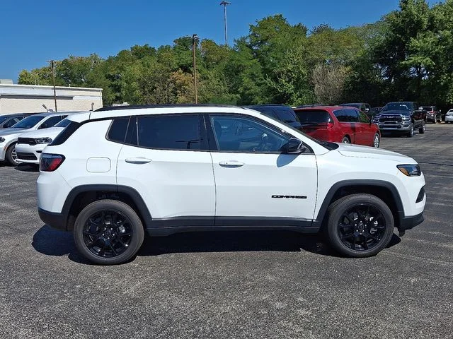 New 2025 White Jeep Latitude image 8