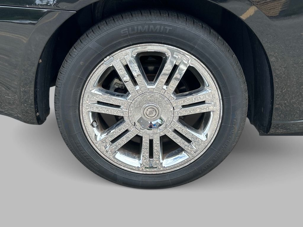 Used 2009 Black Chrysler Limited image 11