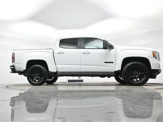Used 2022 SUMMIT WHITE GMC 2WD Elevation image 29