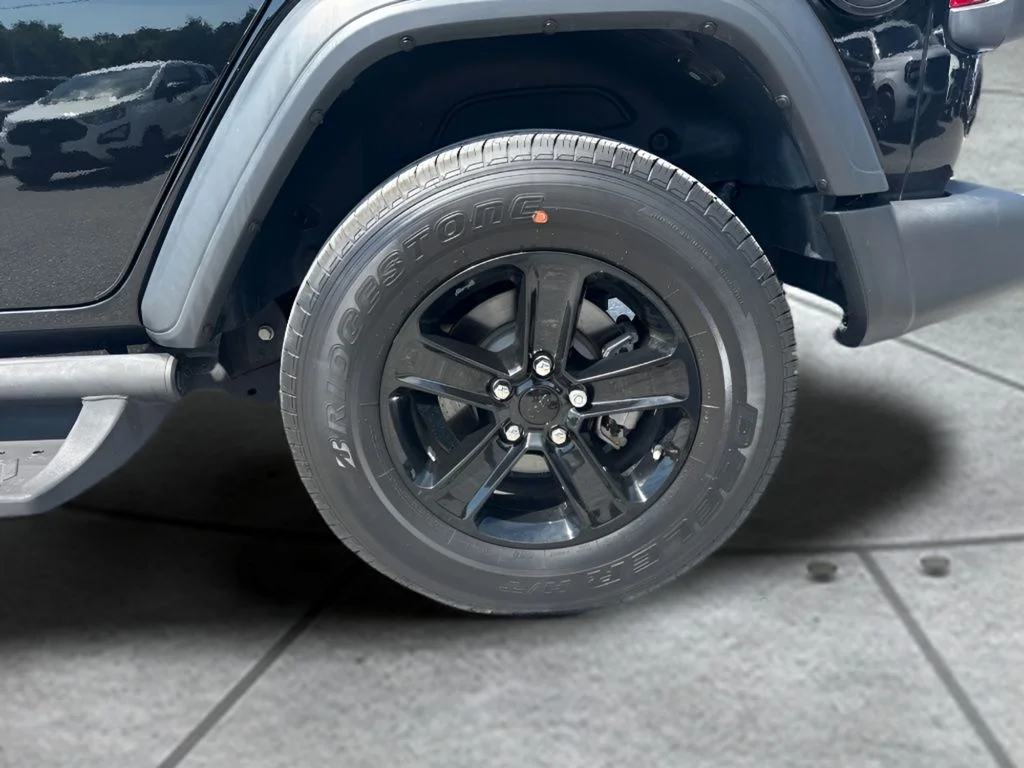 Used 2023 Black Jeep Sport image 32