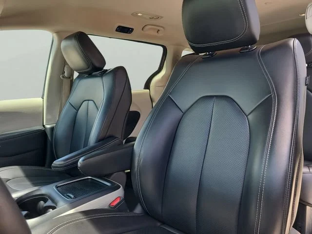 Used 2023 Gray Chrysler Touring L image 18