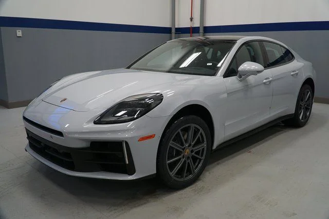 2026 Porsche Panamera Base