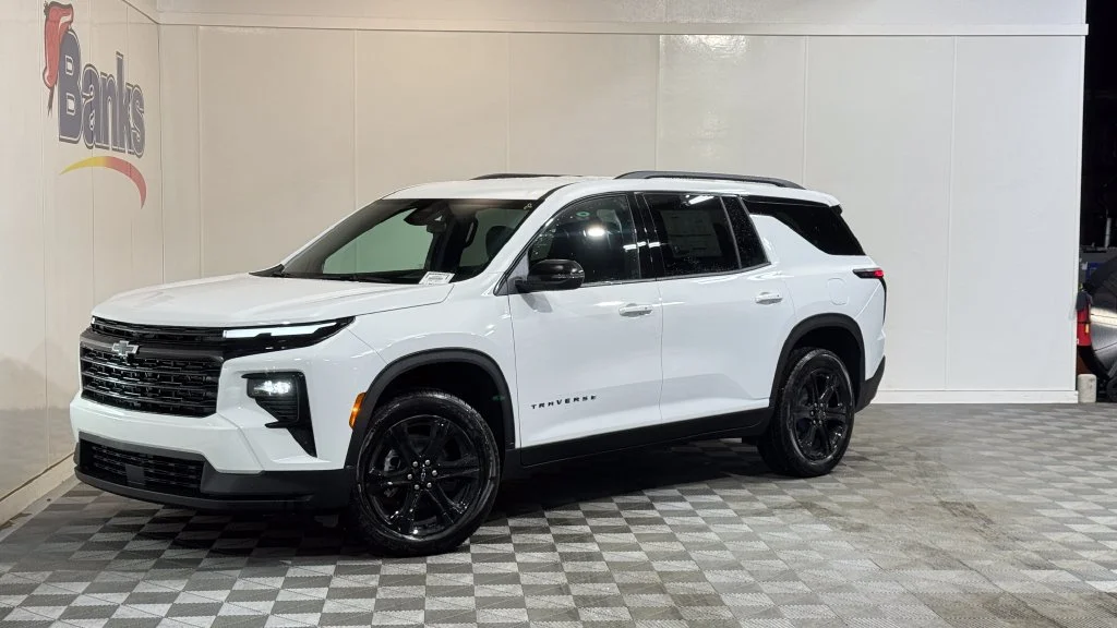 New 2027 Summit White Chevrolet LT image 2