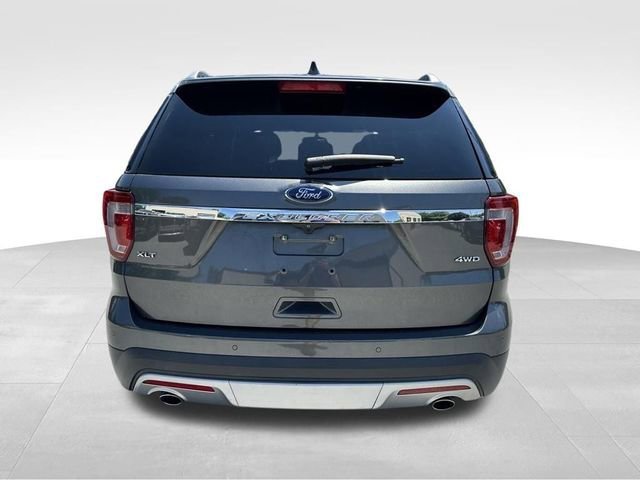 Used 2017 Gray Ford XLT image 26