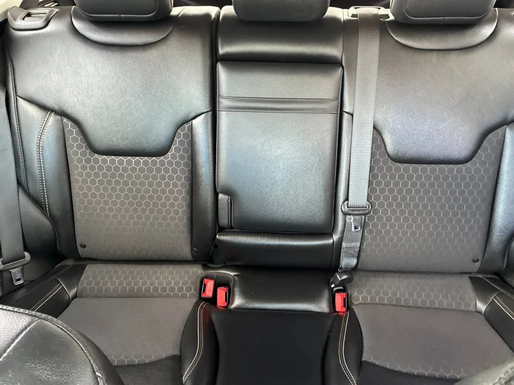 Used 2019 White Clearcoat Jeep Latitude image 14