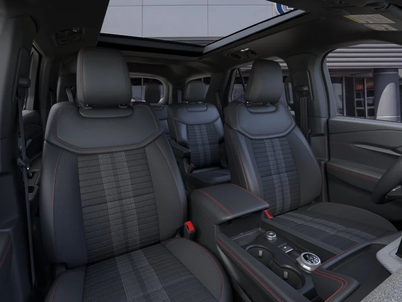 New 2026 Space White Metallic Ford ST-Line image 9