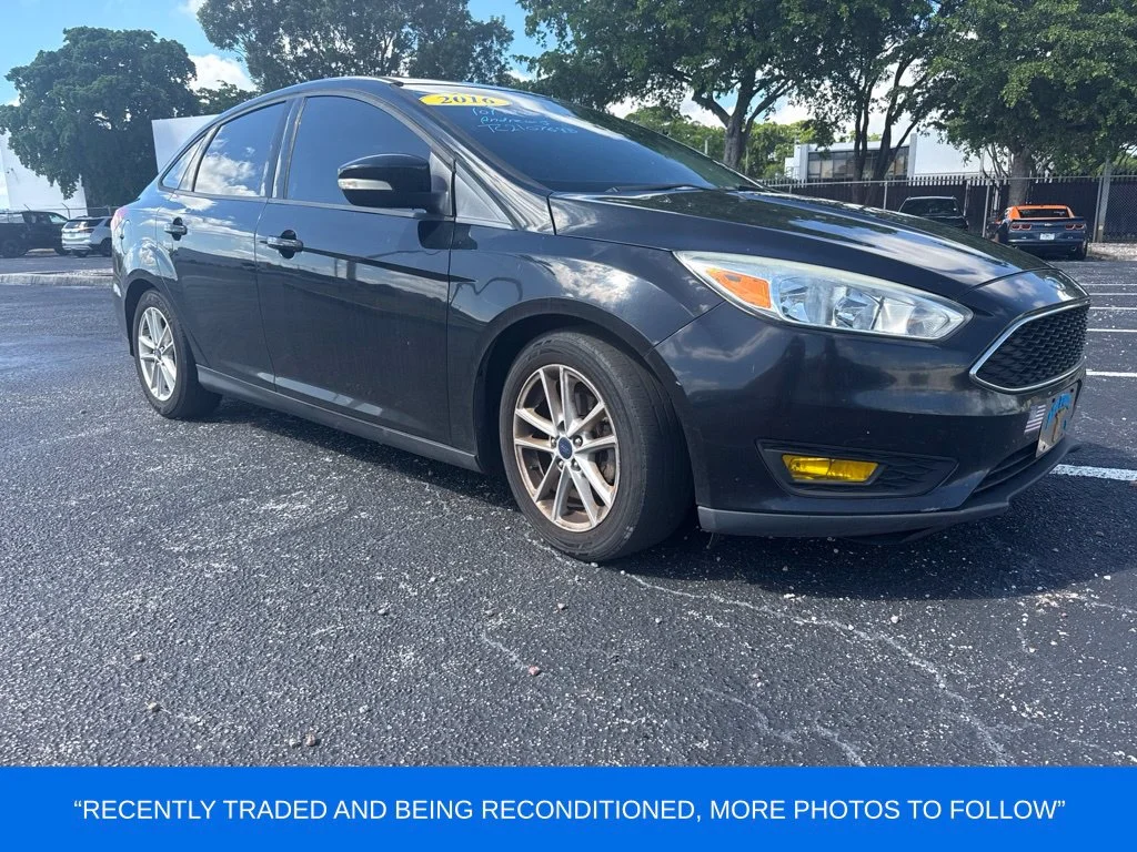 Used 2016 Black Ford SE image 1