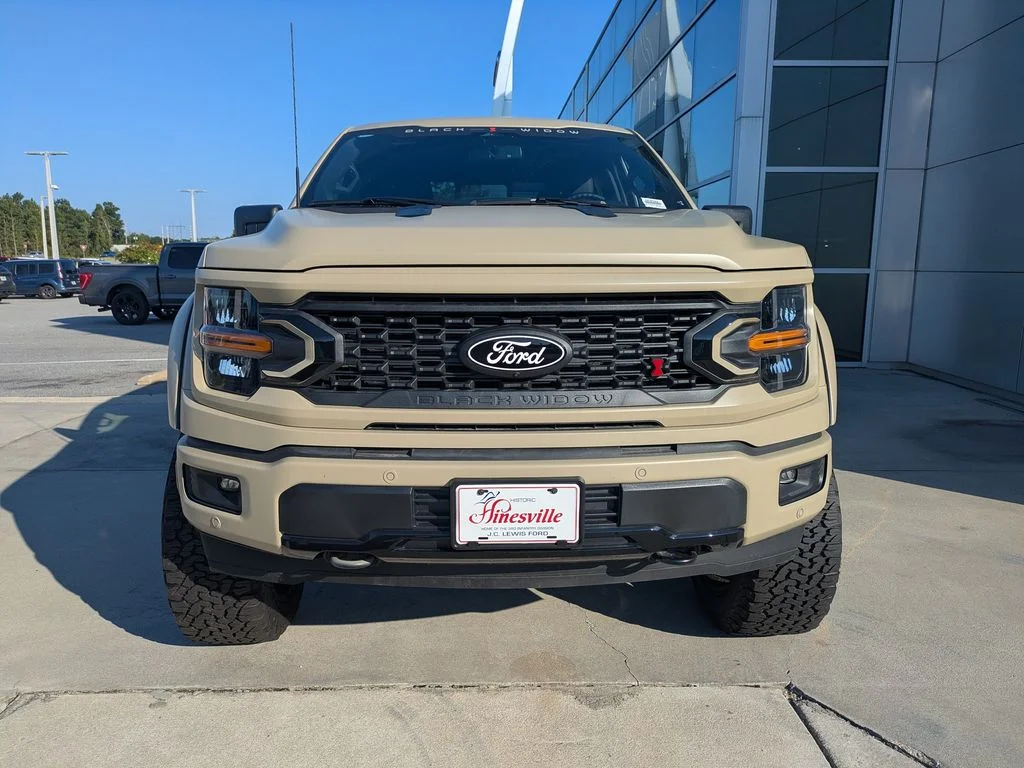 New 2026 Agate Black Metallic Ford XLT image 8