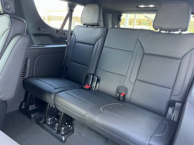 2026 GMC Yukon XL Denali - Photo 13