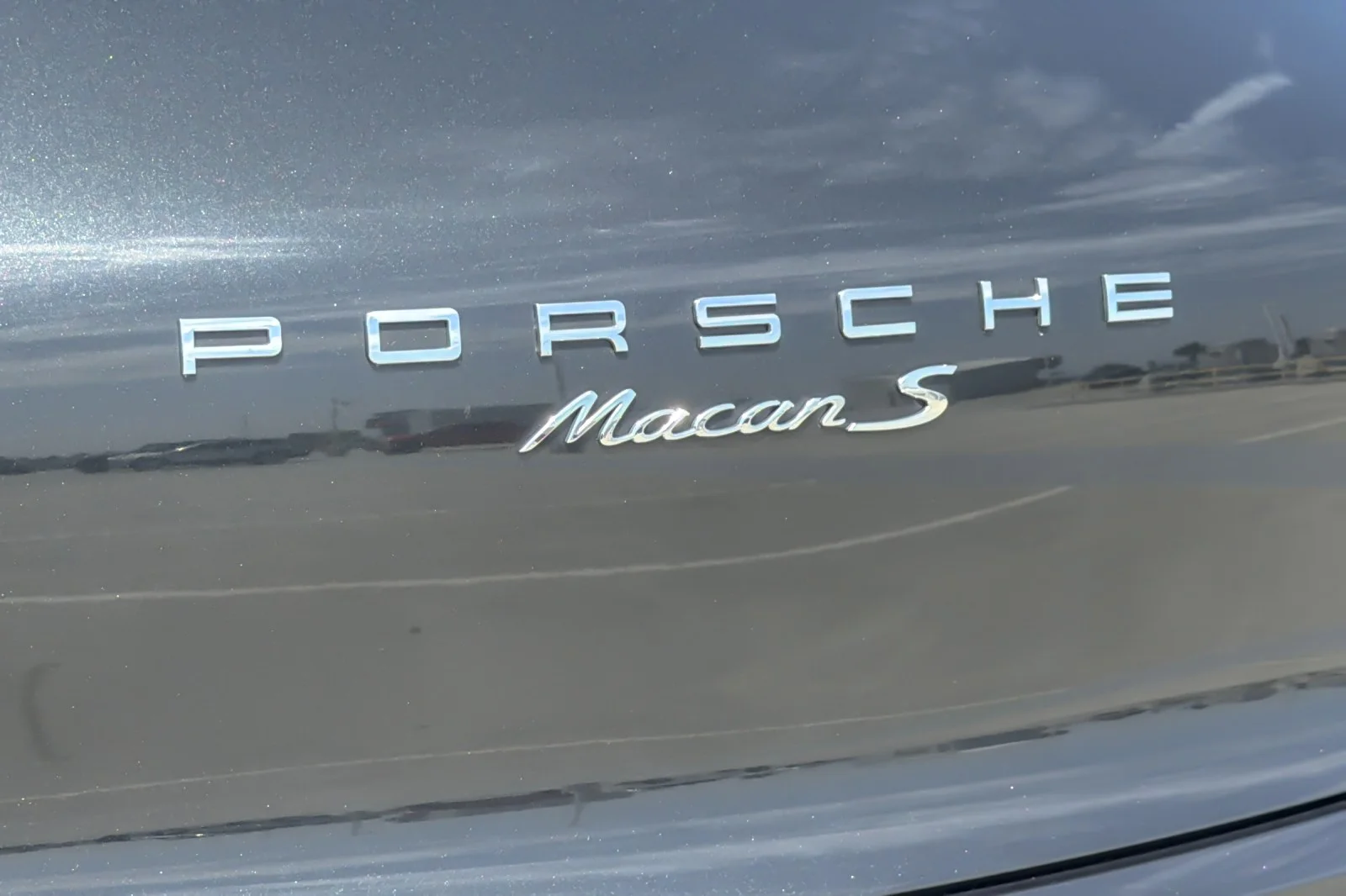 Used 2018 GRAY Porsche S image 25