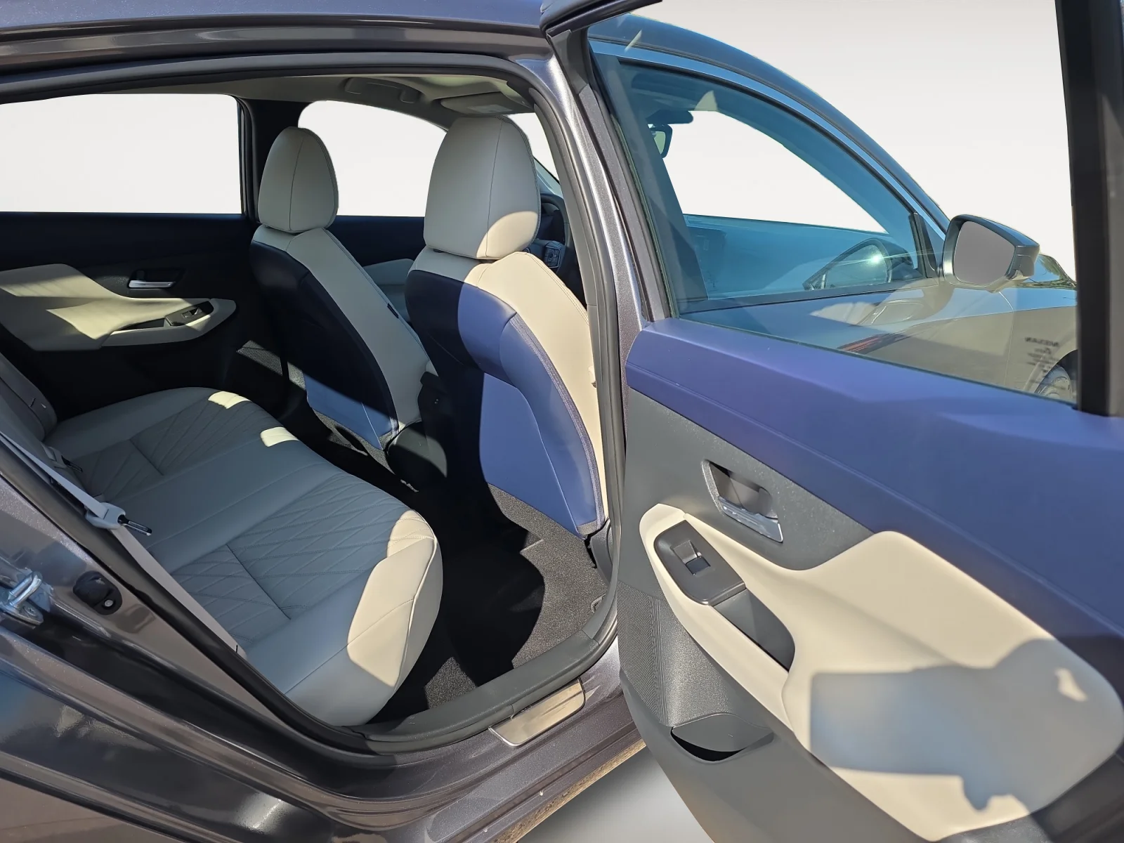 Used 2026 Gun Metallic Nissan SL image 12