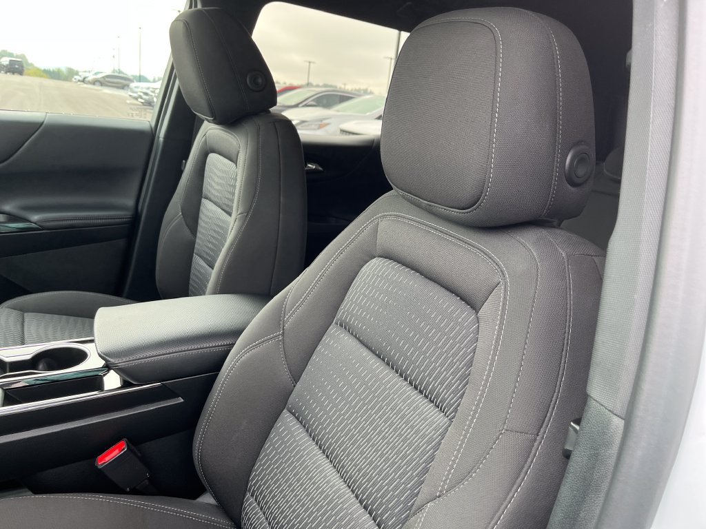 Used 2026 White Chevrolet LT image 12