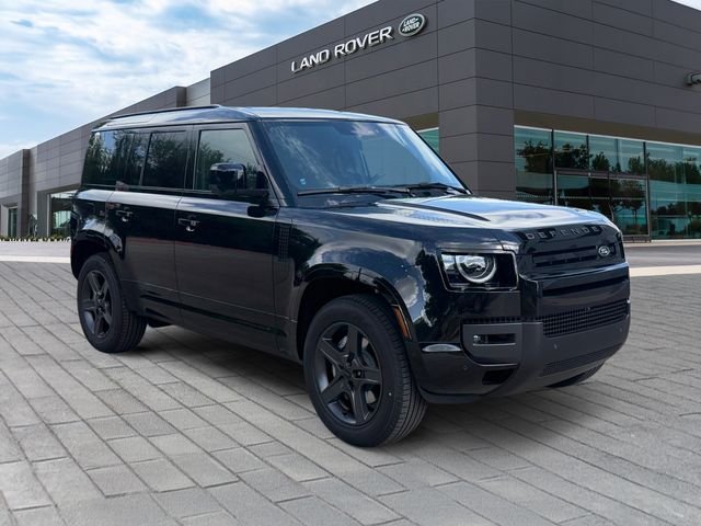 New 2026 Santorini Black Land Rover X-Dynamic SE image 7
