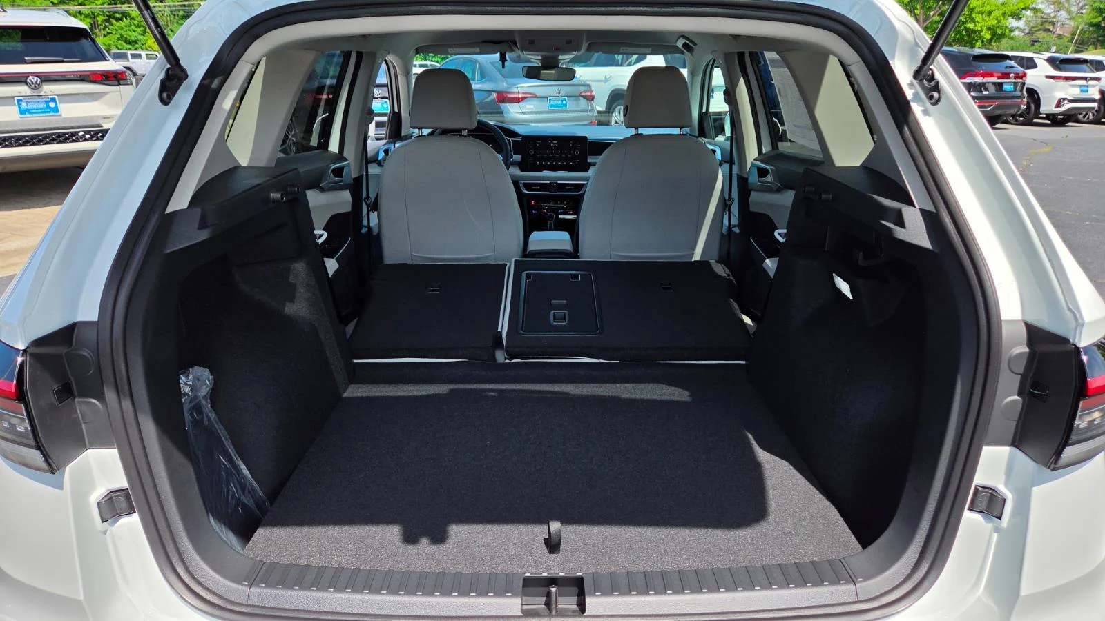 New 2026 Pure White Volkswagen SE image 58