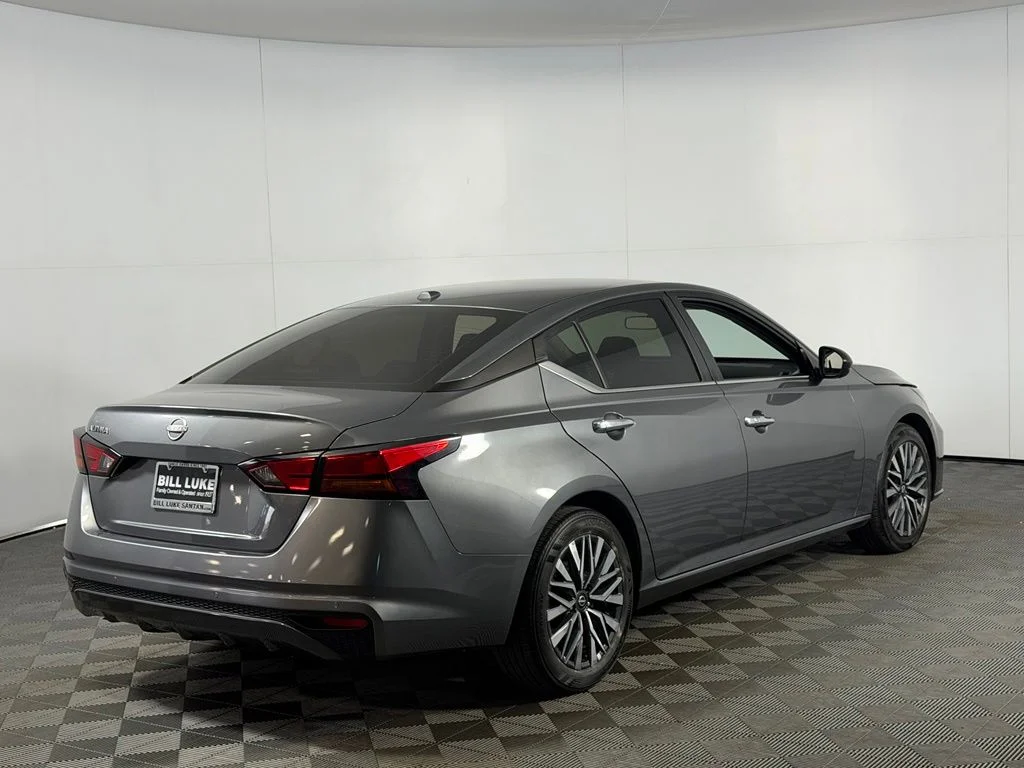 2025 Nissan Altima SV - Photo 7