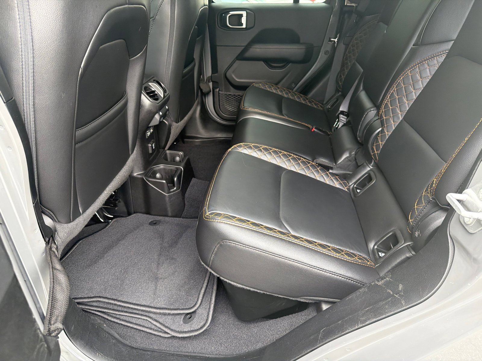 Used 2023 Sting-Gray Clearcoat Jeep High Altitude image 20