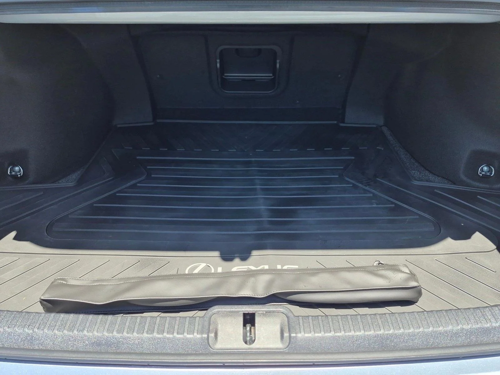 Certified Used 2025 Iridium Lexus ES 350 image 6