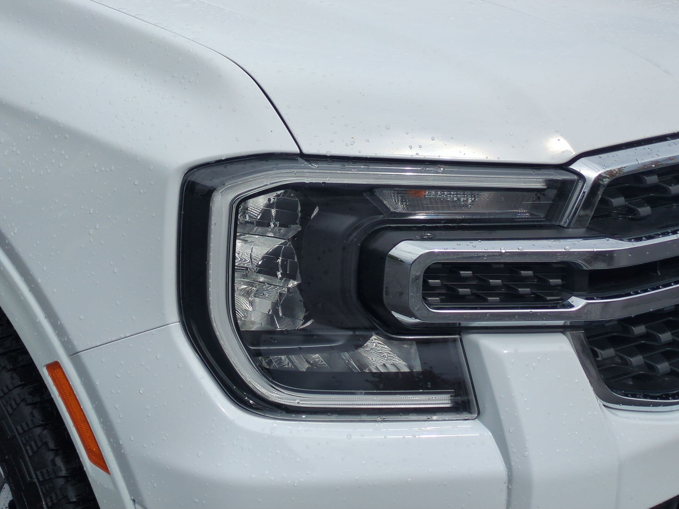 Used 2025 White Ford XLT image 10