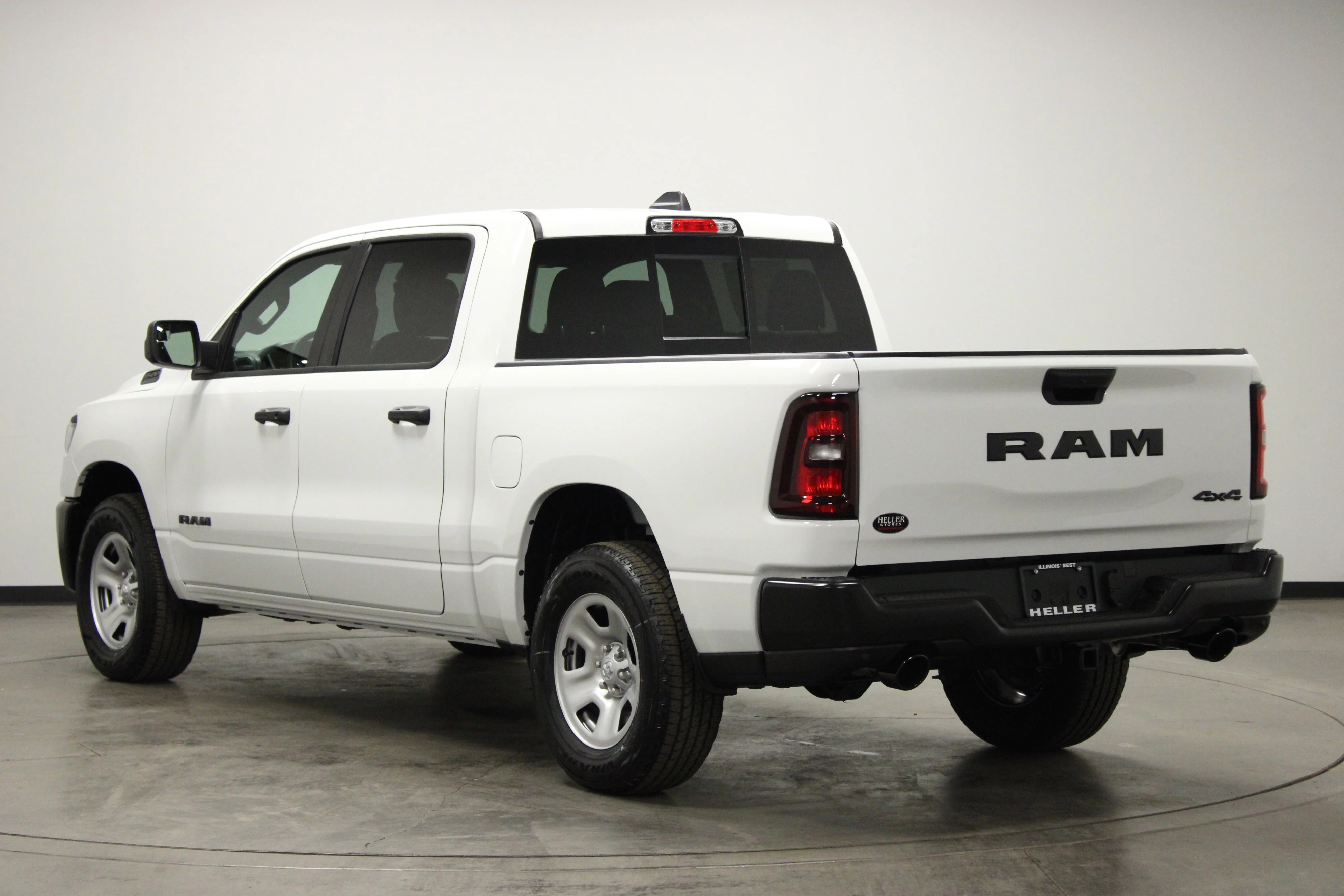 New 2026 Bright White Clear-Coat Exterior Paint RAM Tradesman image 6