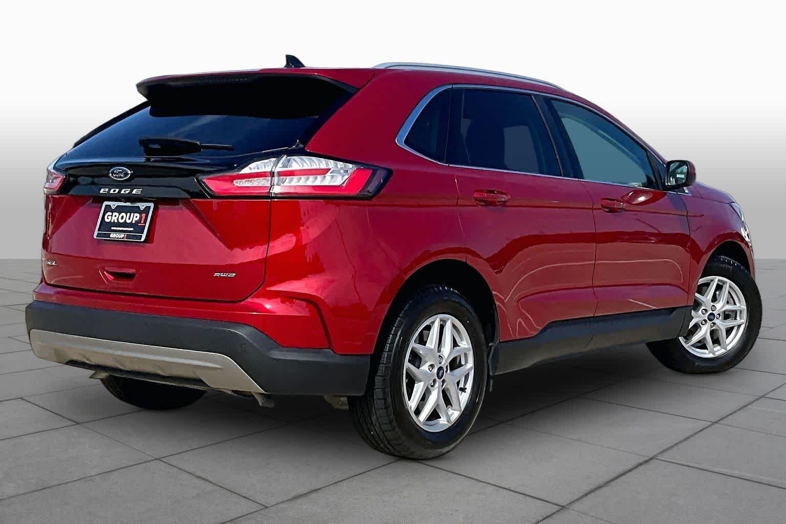Used 2022 Rapid Red Metallic Tinted Clearcoat Ford SEL image 13