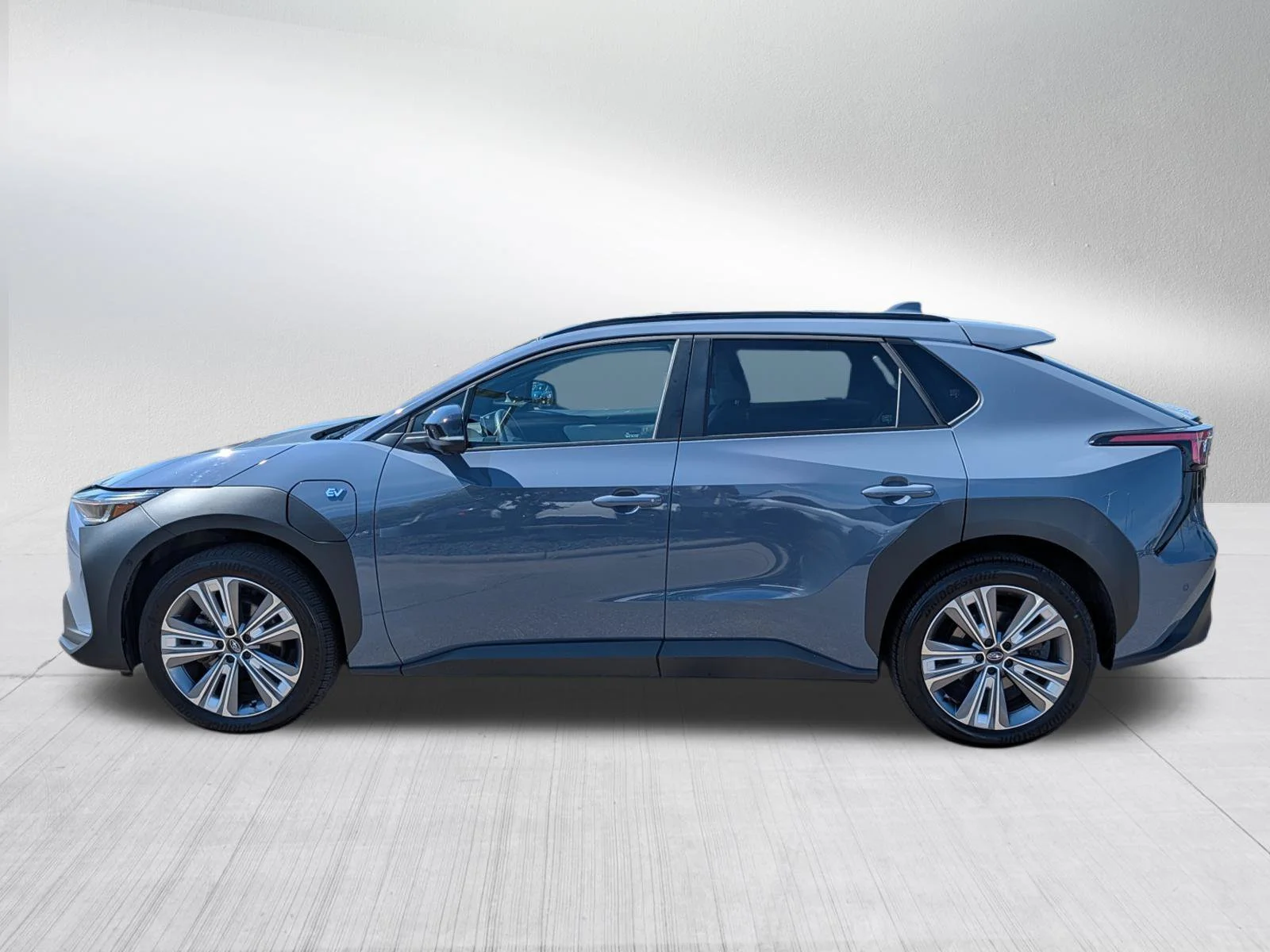 Used 2023 Harbor Mist Gray Pearl Subaru Limited image 4