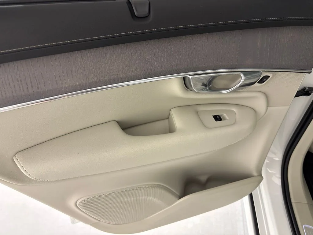 New 2026 Crystal White Volvo Ultra image 26