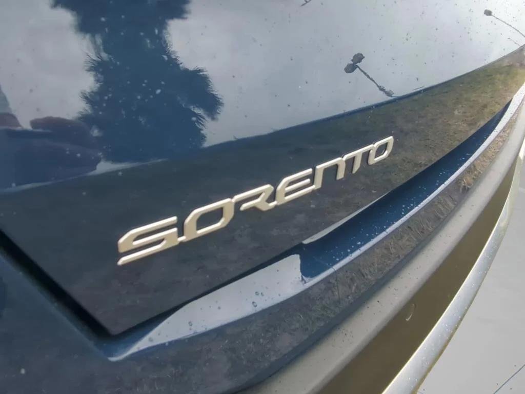 2026 Kia Sorento EX - Photo 13