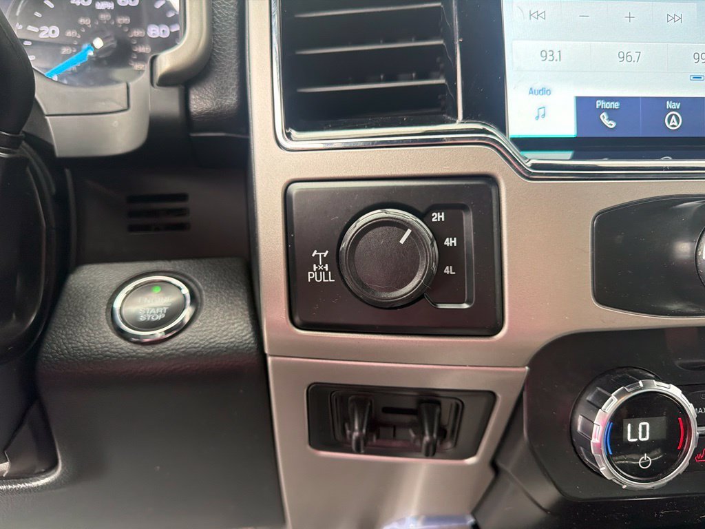 Used 2022 White Ford Lariat image 35
