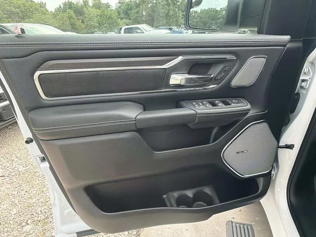 New 2026 Bright White Clear-Coat Exterior Paint RAM Laramie image 17
