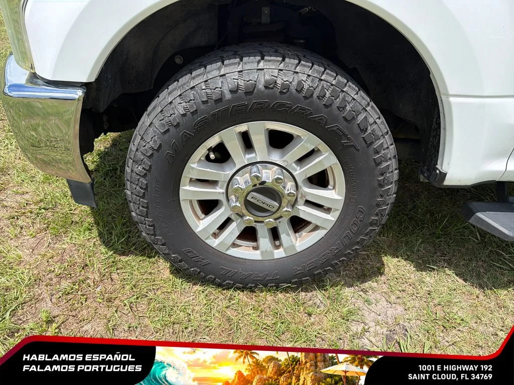 Used 2018 White Ford XL image 10
