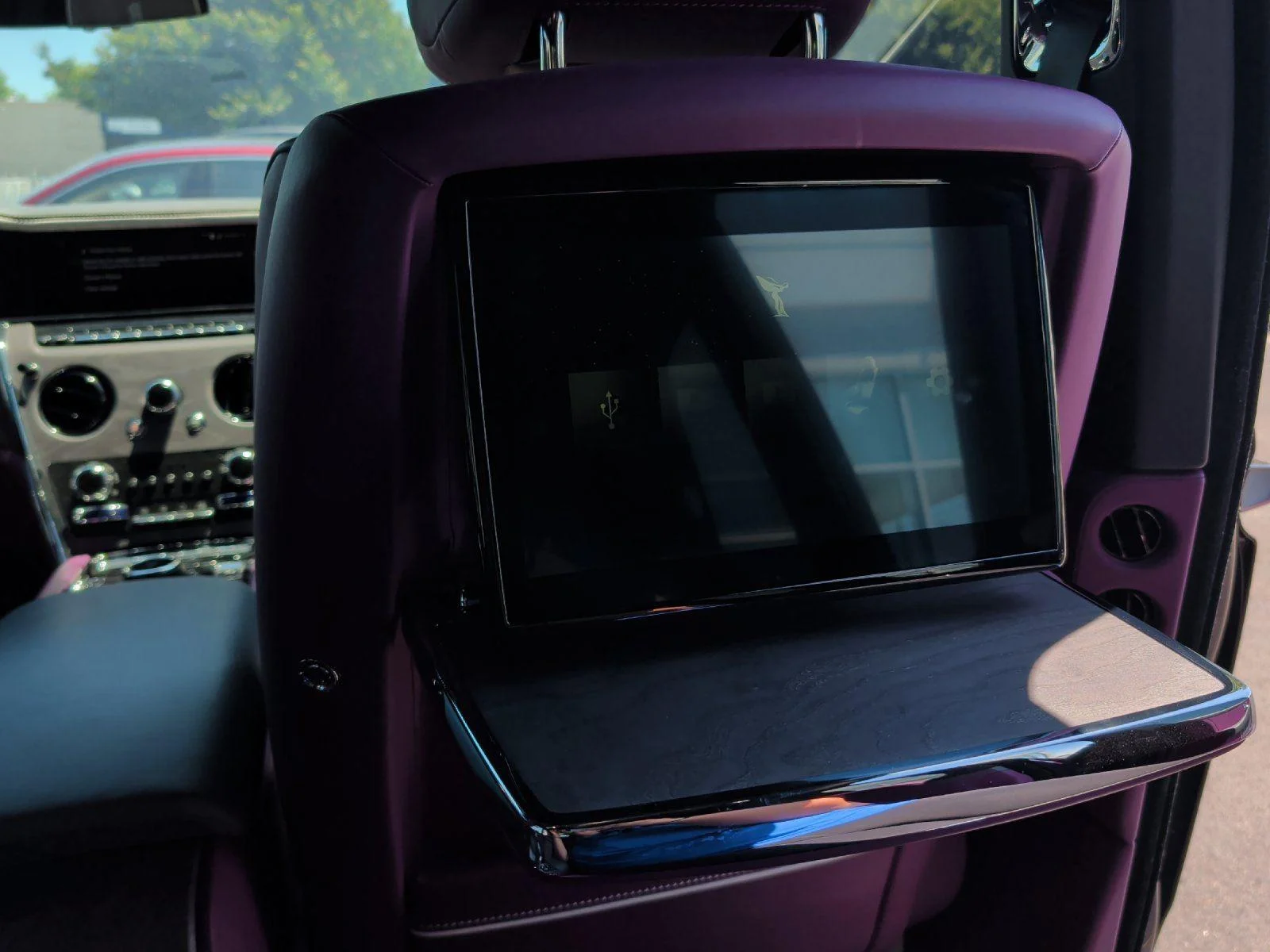 Used 2025 Belladonna Purple Rolls-Royce  image 44