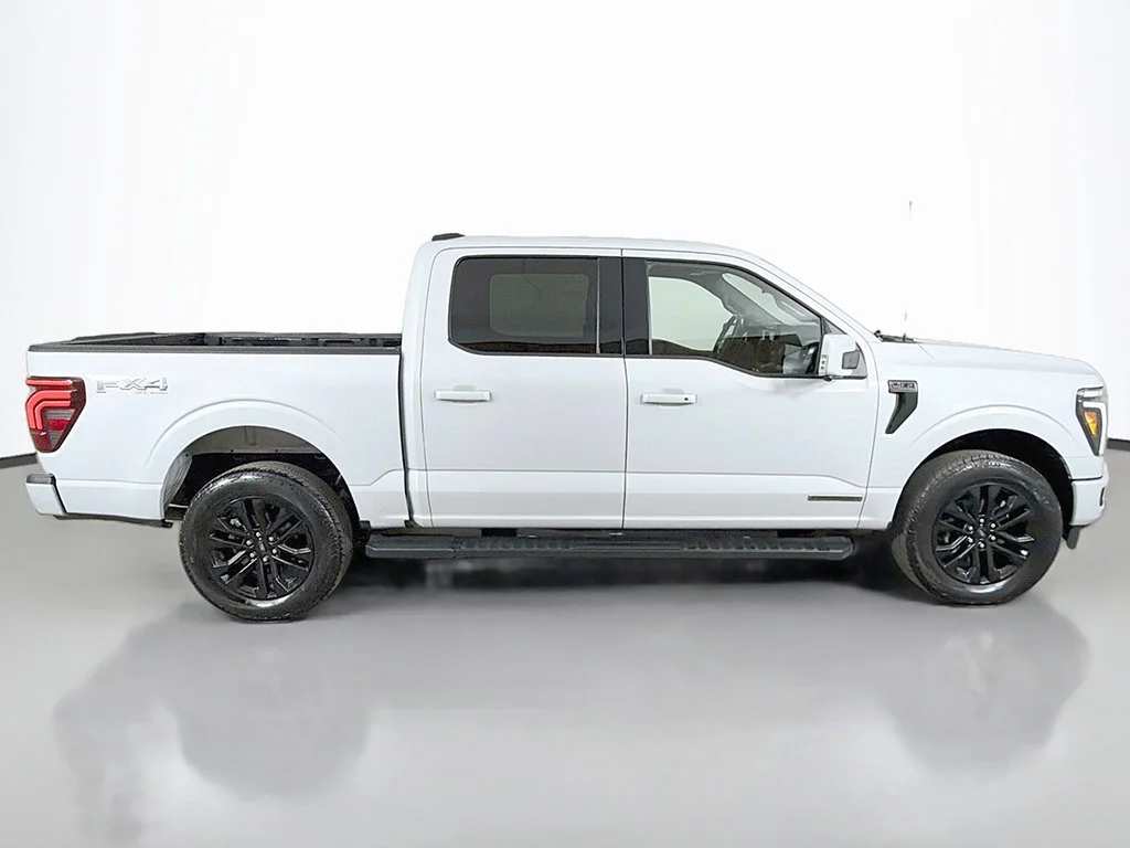 Used 2025 Space White Metallic Ford Lariat image 17