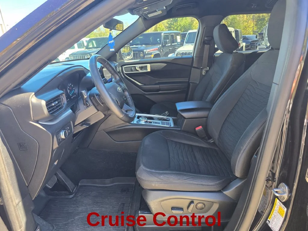 Used 2020 Black Ford XLT image 16