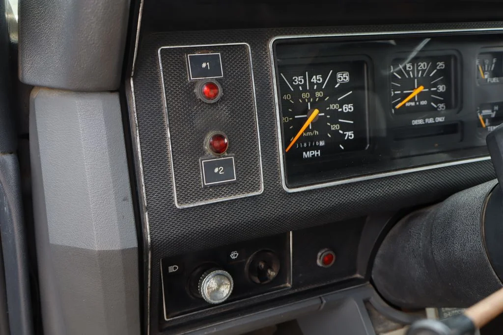 Used 1987  Ford F8000 image 18
