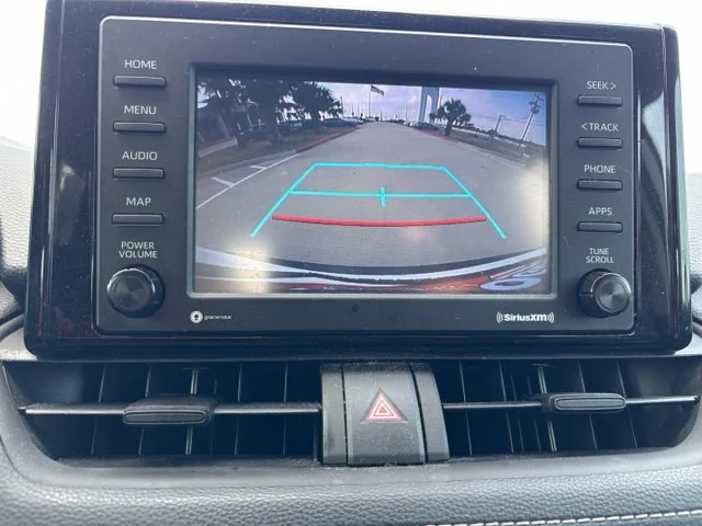 Used 2022 White Toyota XLE image 13